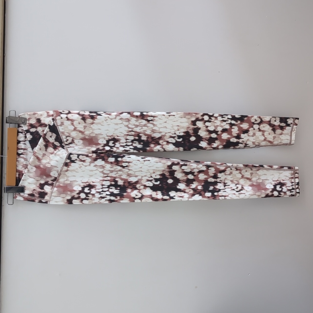 OFFLINE AERIE | Women's White Multicolor Print Crossover 7/8 High Rise Leggings